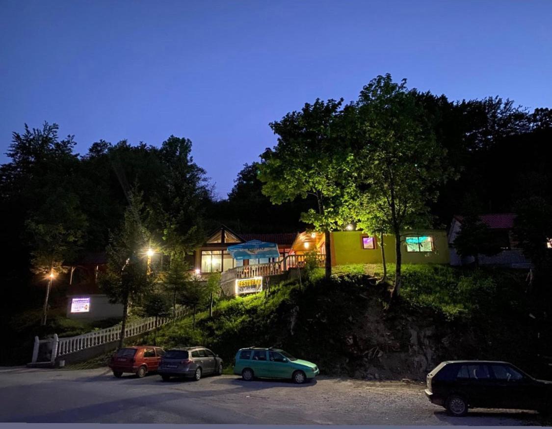 Apartmani Sastavci Тьентиште Экстерьер фото